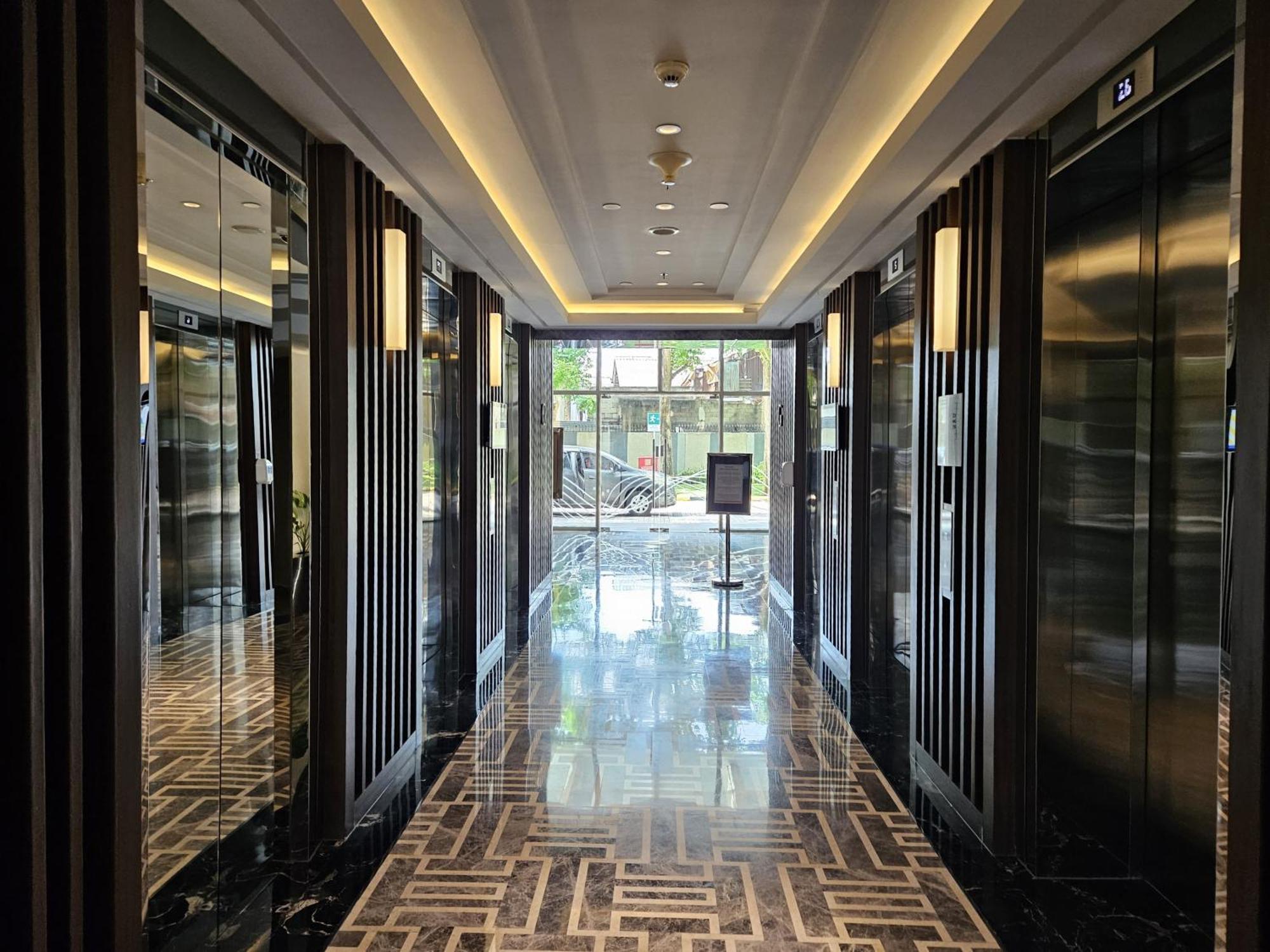 3Br Flat In Taman Anggrek Residence 자카르타 외부 사진