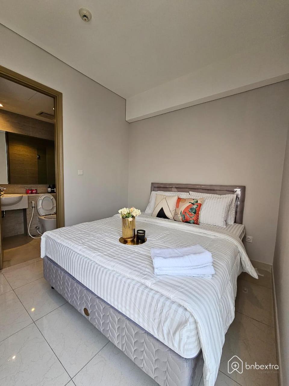 3Br Flat In Taman Anggrek Residence 자카르타 외부 사진